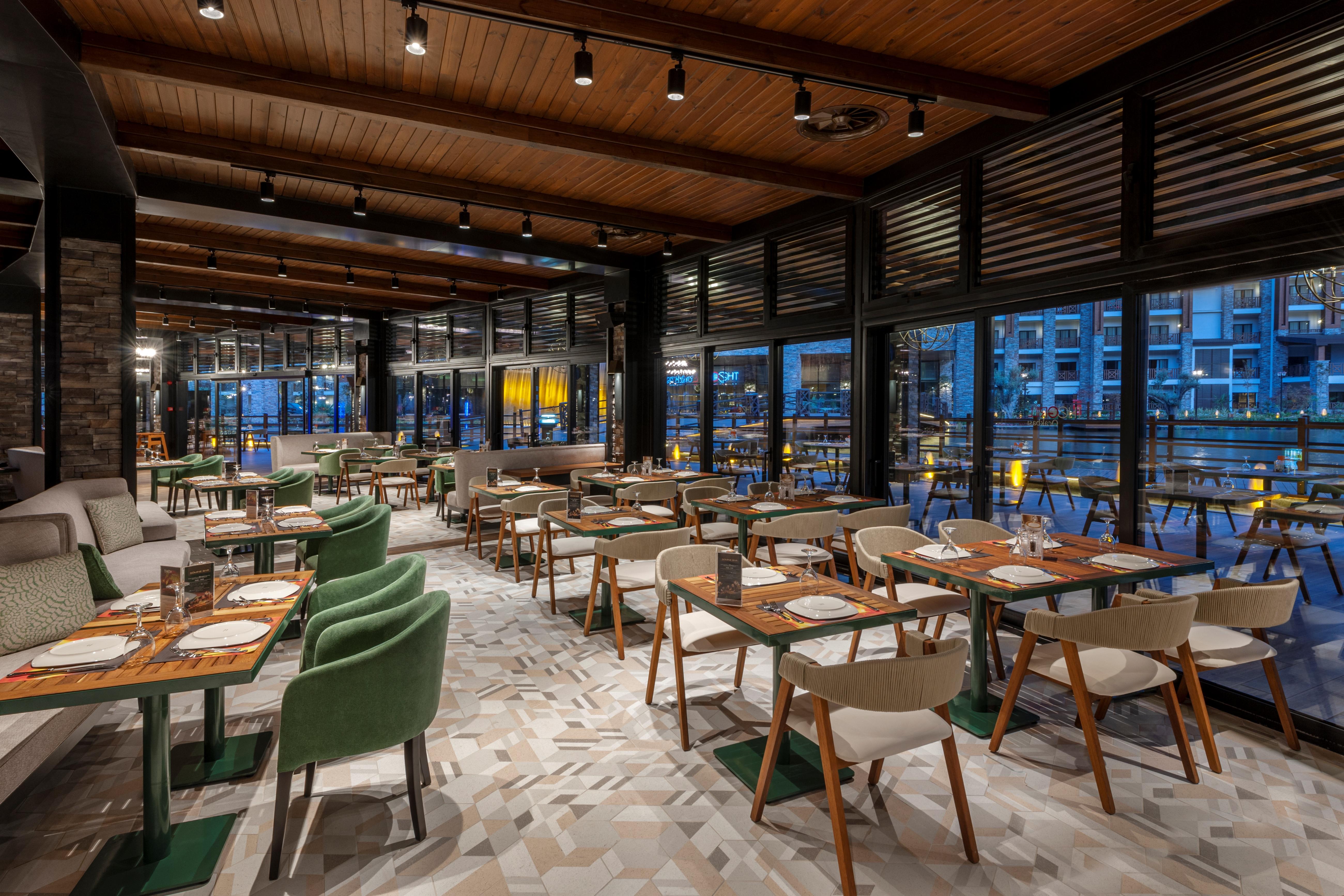 Elite World Grand Sapanca Hotel Exterior foto The interior of the restaurant