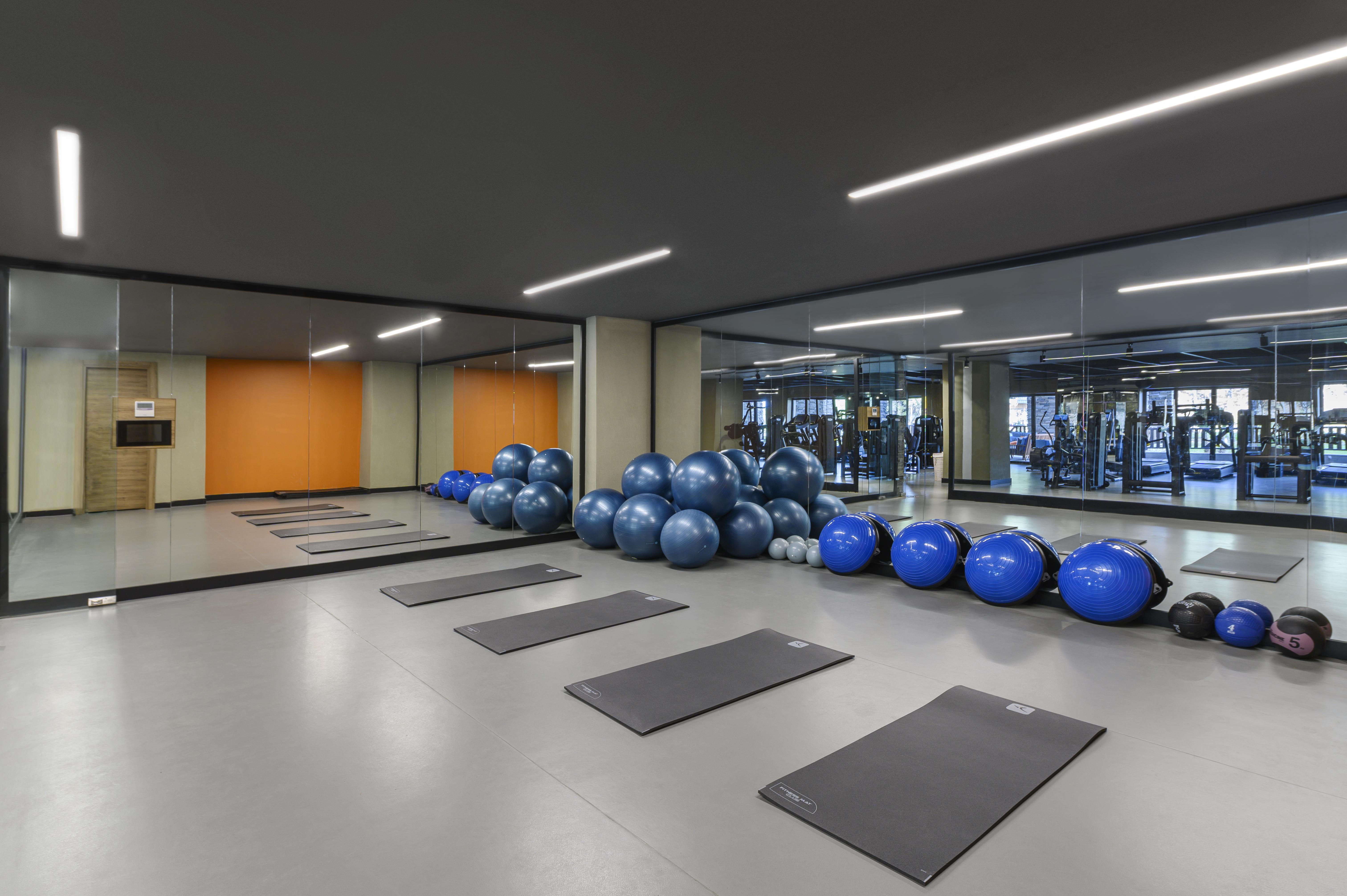 Elite World Grand Sapanca Hotel Exterior foto The fitness centre