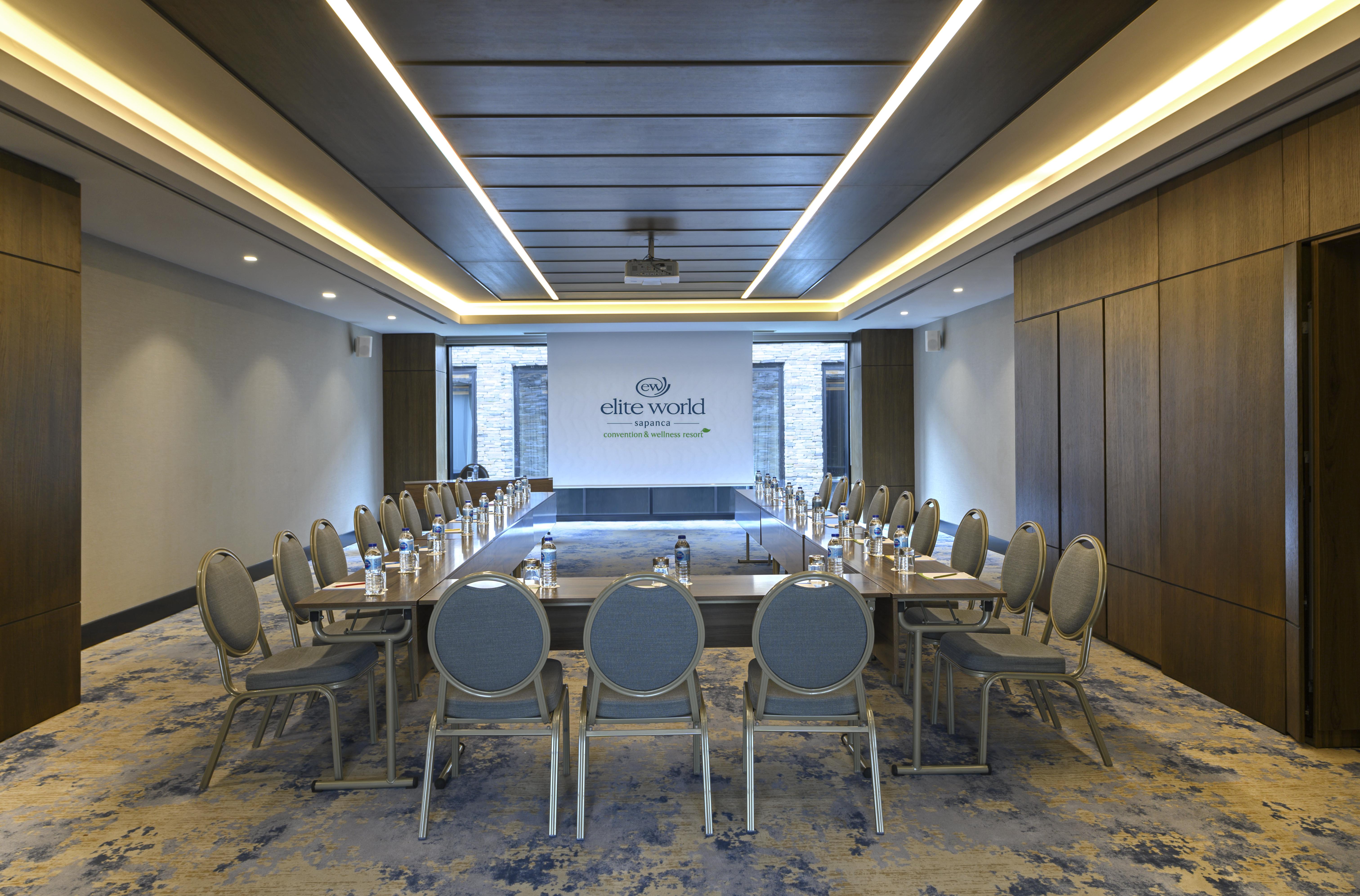 Elite World Grand Sapanca Hotel Exterior foto Meeting room at the hotel